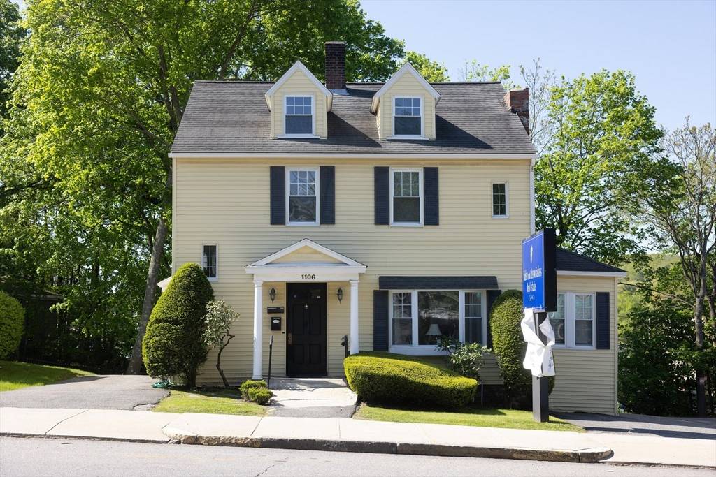 Worcester, MA 01602,1106 Pleasant Street