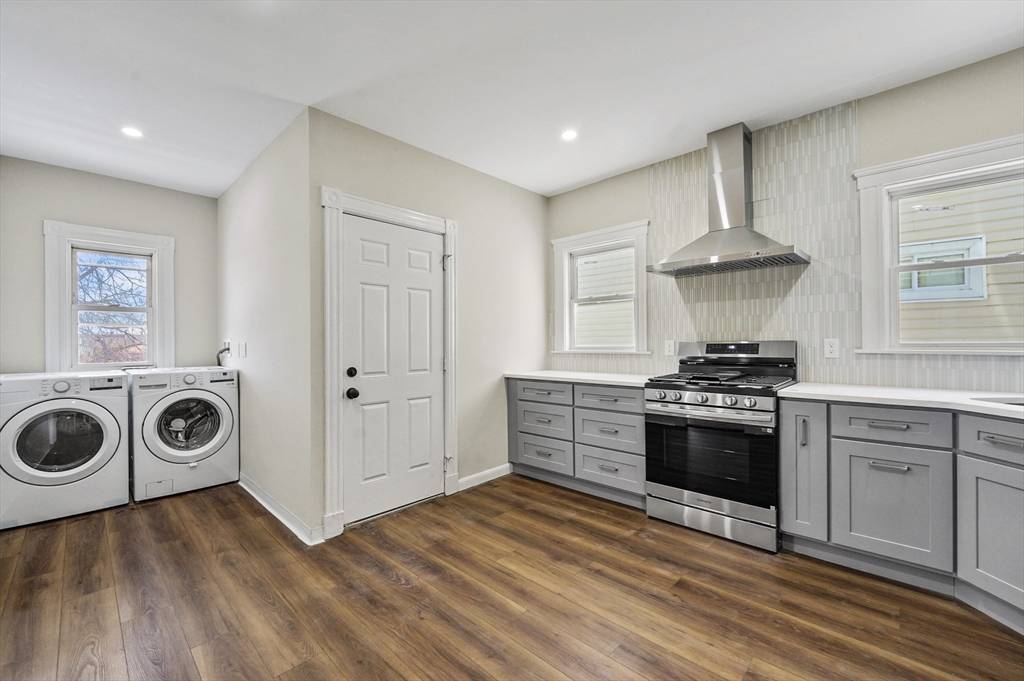 Boston, MA 02122,18 Lyon Street #1