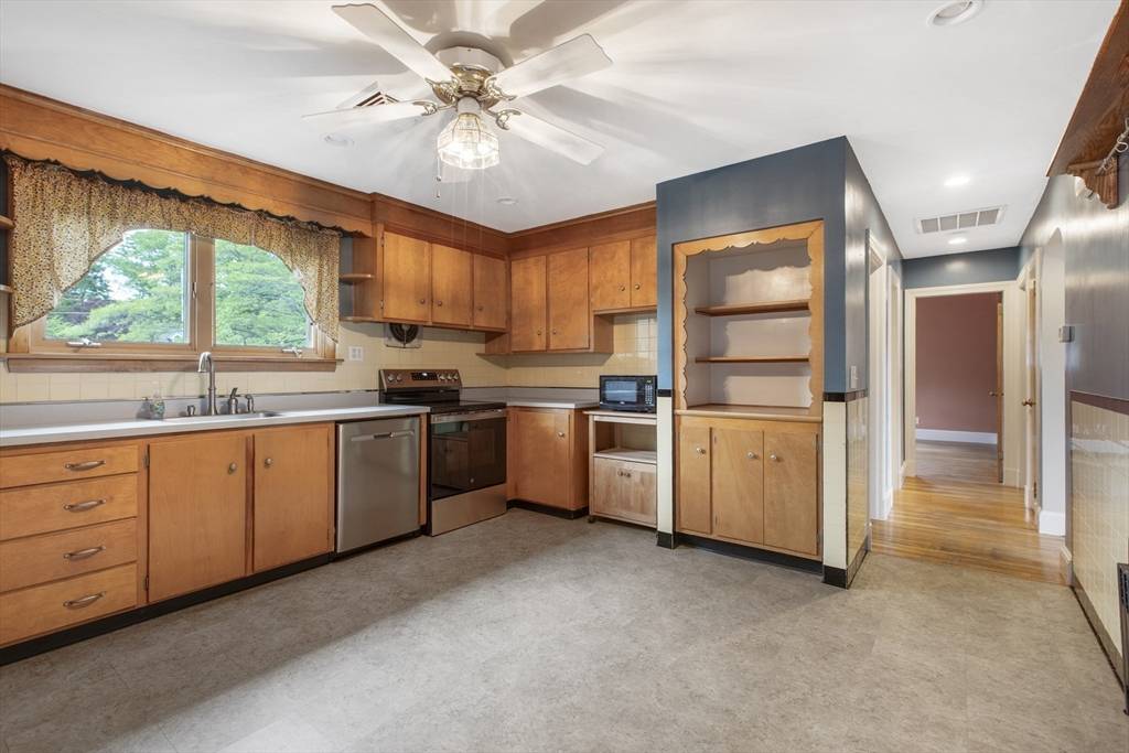 Mansfield, MA 02048,122 Park St