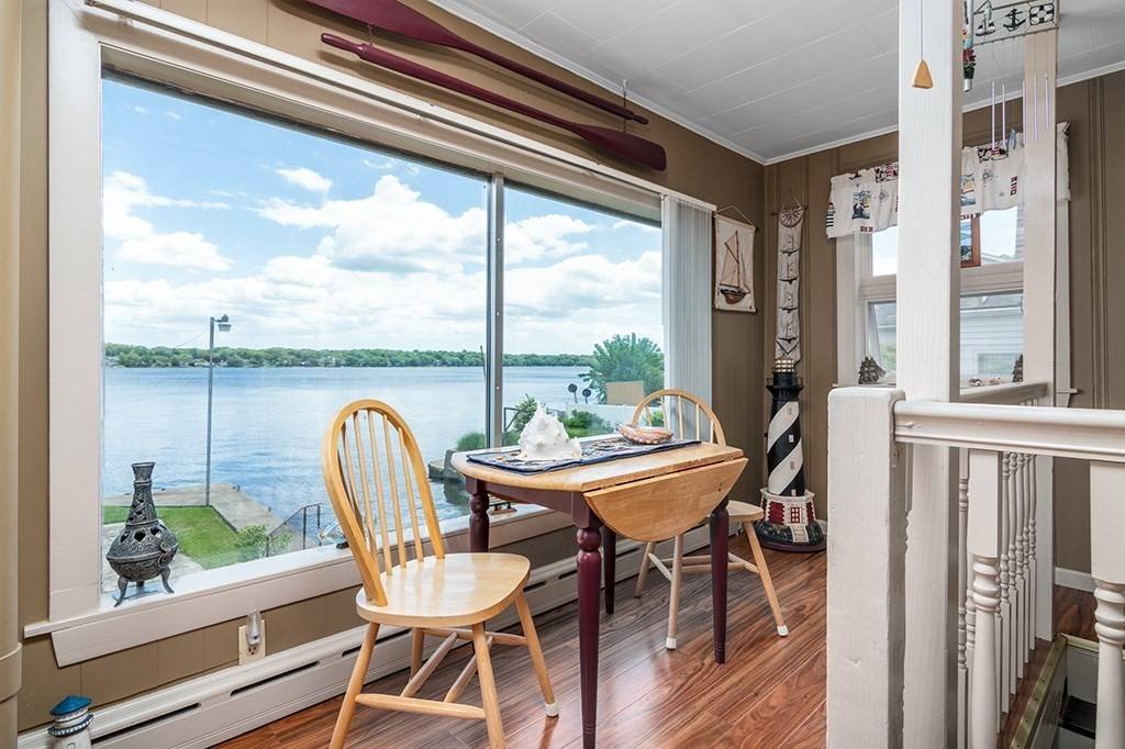 Tiverton, RI 02878,4 Lake Ave