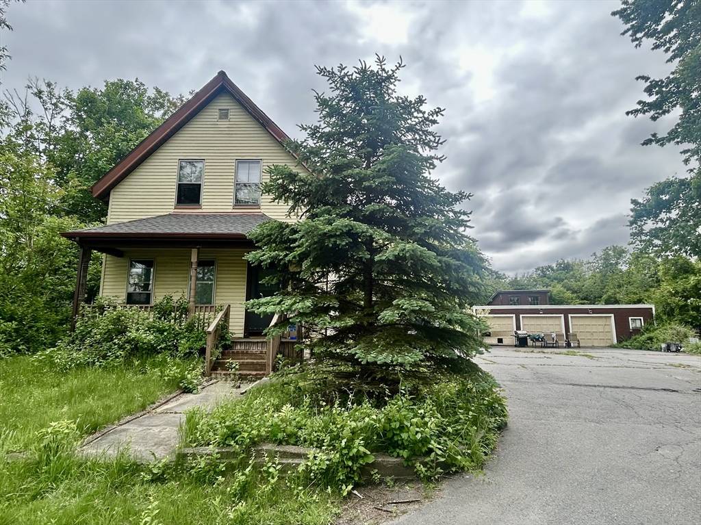 Taunton, MA 02780,17 Mcsoley Ave