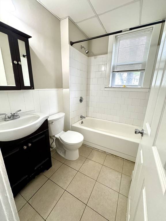 Lynn, MA 01902,124 Green #307