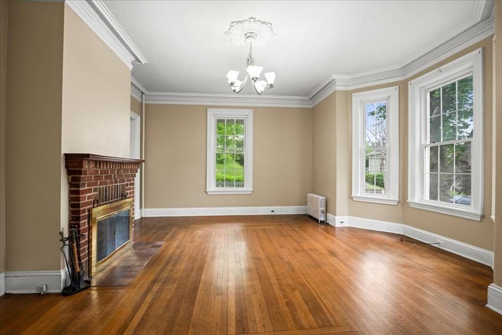 Southbridge, MA 01550,59 South St