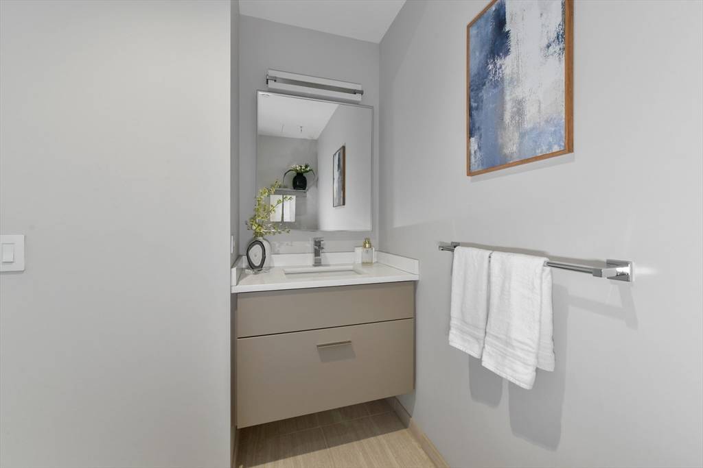 40 Traveler St. #710 Boston, MA 02118