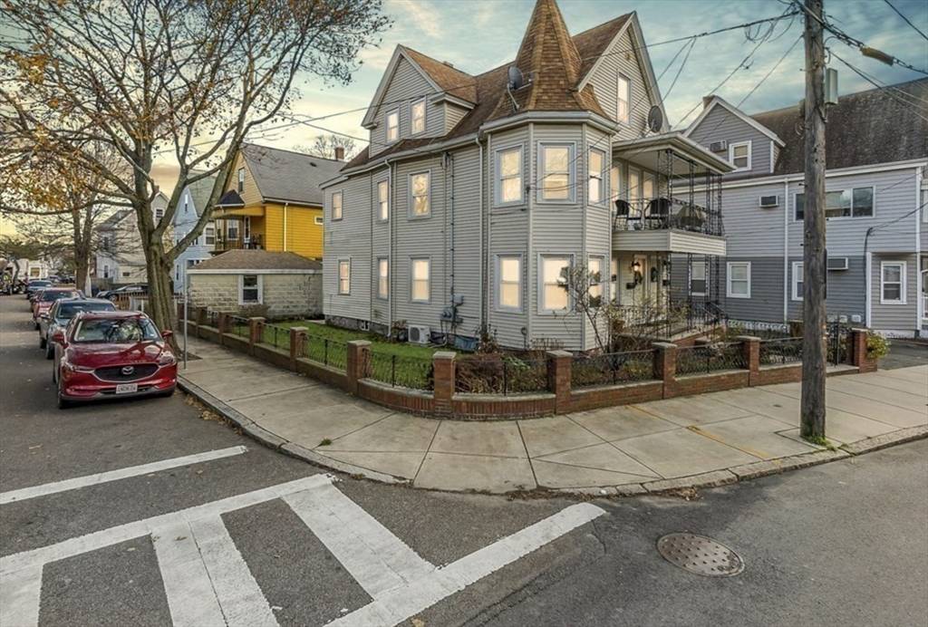 Malden, MA 02148,75 Lebanon St #2