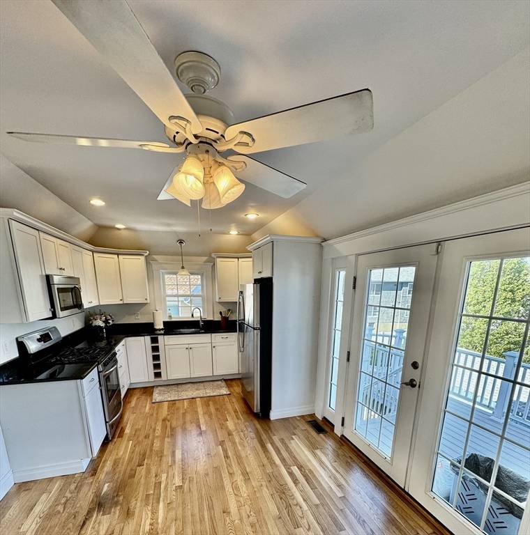 Winthrop, MA 02152,93 Pleasant #2