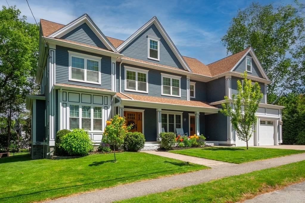 Needham, MA 02494,10 Damon Road