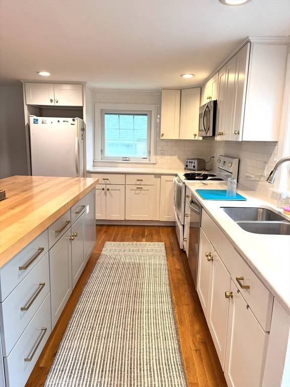Mattapoisett, MA 02739,19 Oakland Street #WINTER