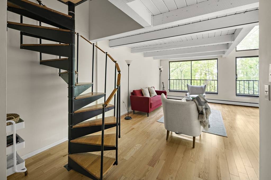 Arlington, MA 02476,993 Massachusetts Ave #127