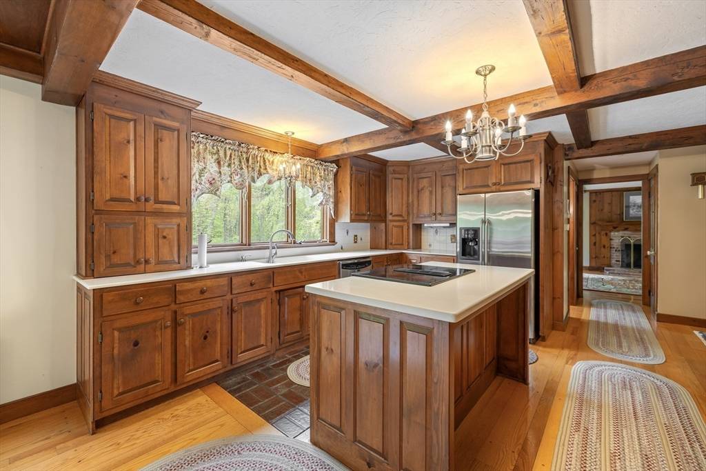 Monson, MA 01057,4 Thayer Rd