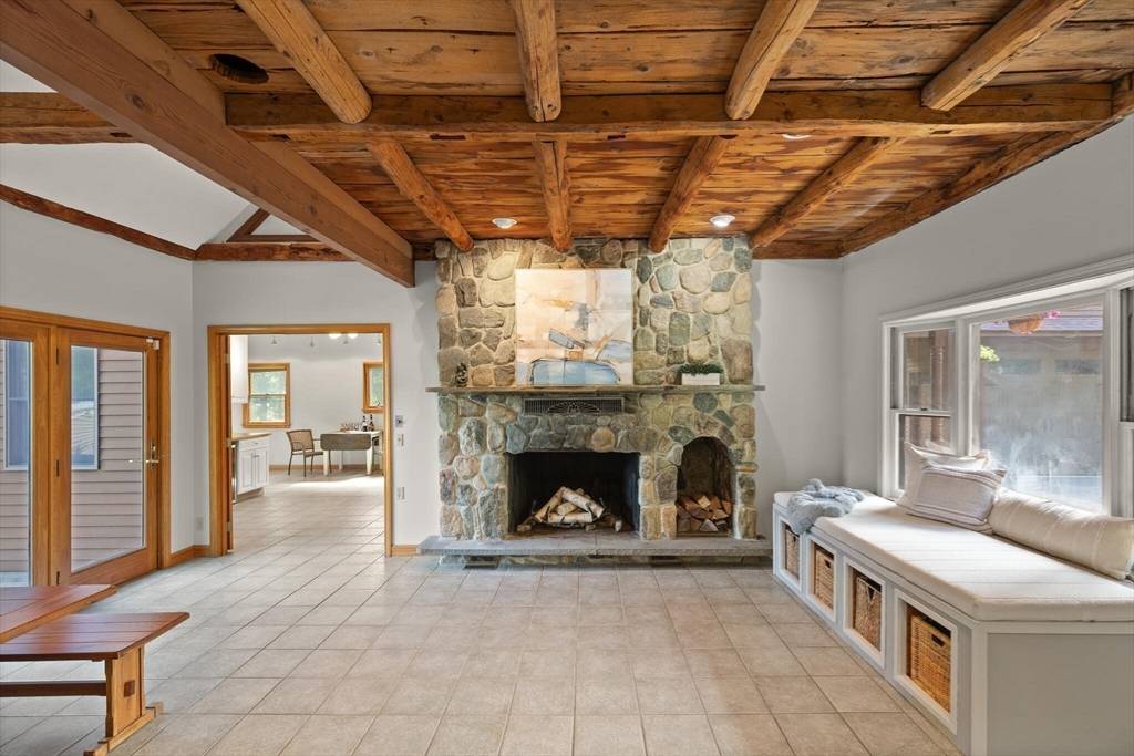 364 Chestnut St Wilmington, MA 01887