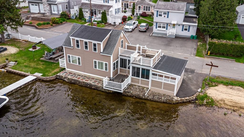 3 Lakeside Ave Lunenburg, MA 01462
