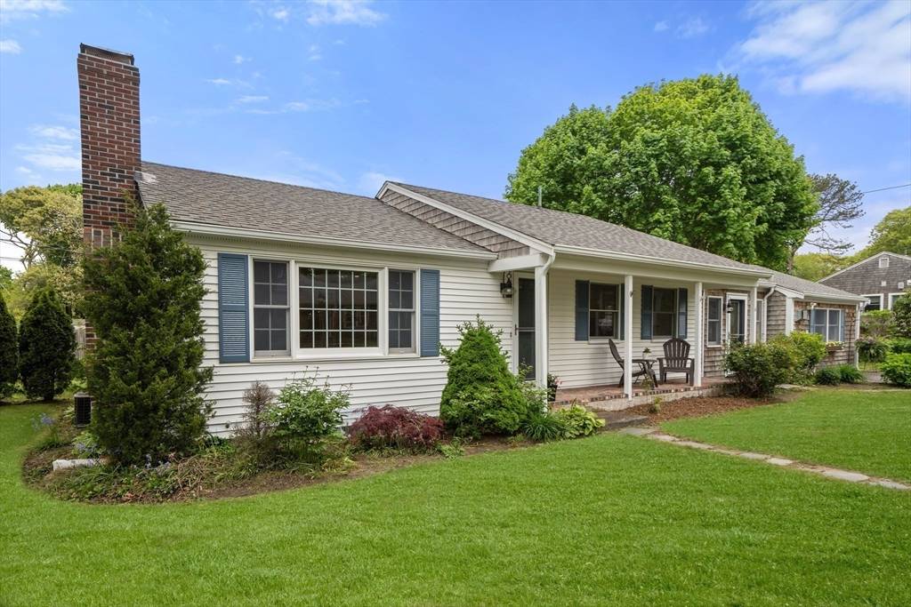 Barnstable, MA 02601,6 Harrington Way