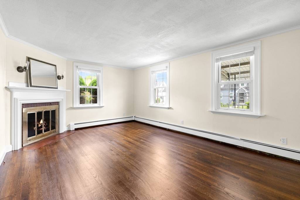 Lawrence, MA 01843,23 Lenox Cir