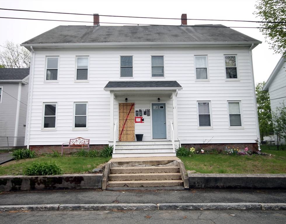 Ware, MA 01082,21-23 Maple Ave
