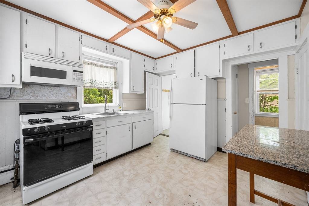 Lynn, MA 01904,60 Lynnfield St