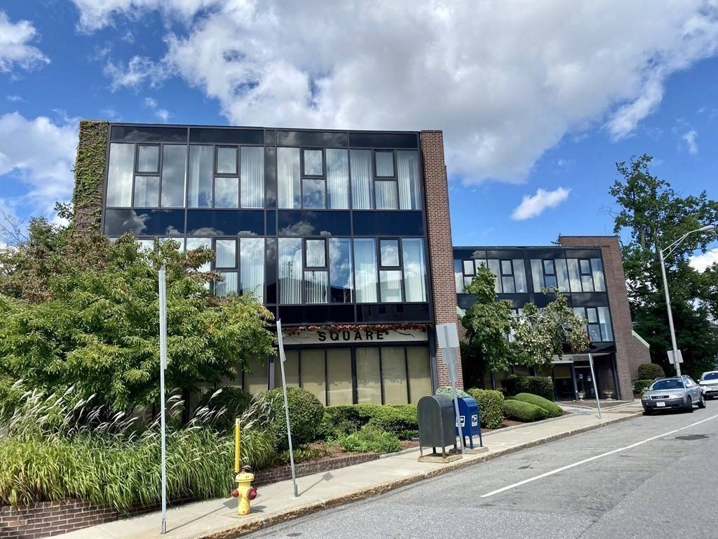 Andover, MA 01810,One Elm Square #3C