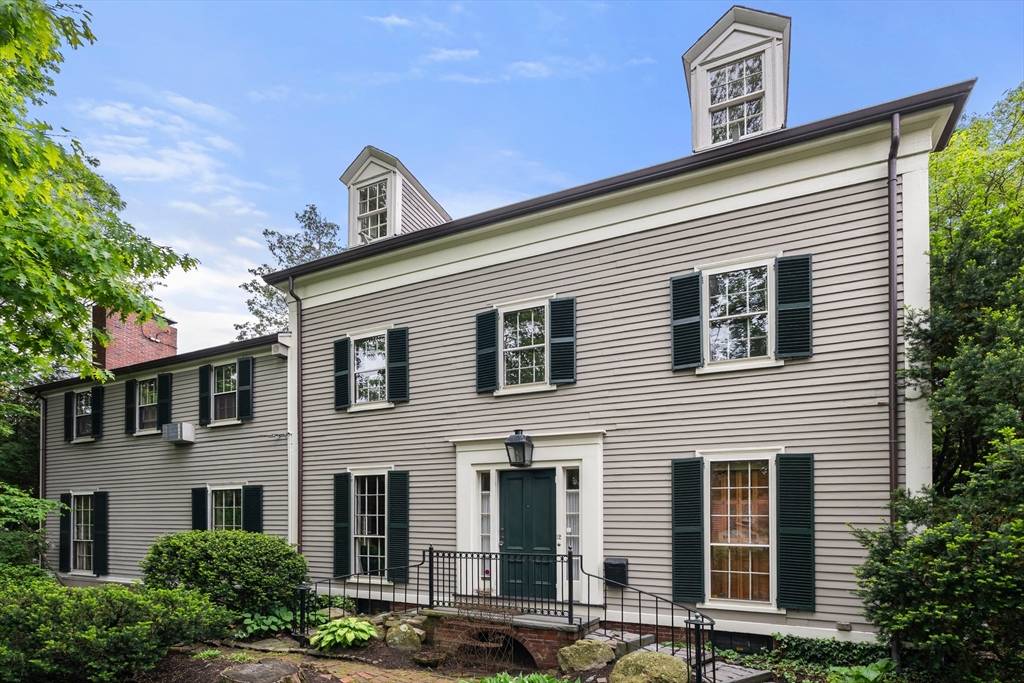 Cambridge, MA 02138,12 Ash Street Place