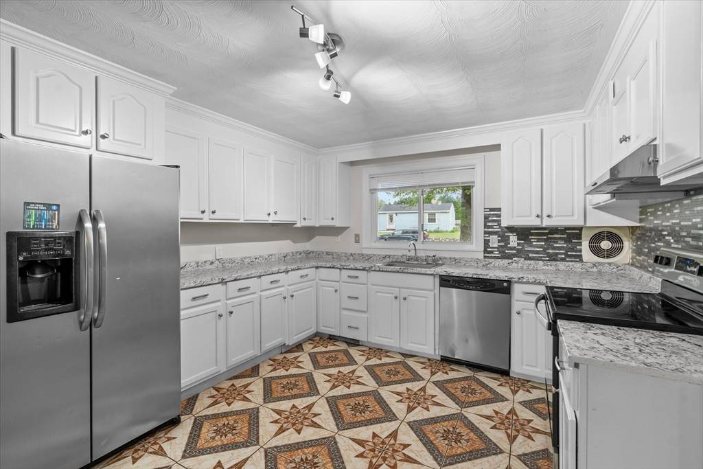 Framingham, MA 01701,234 Elm St