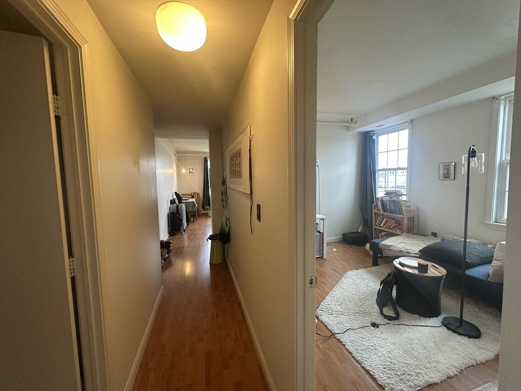 Natick, MA 01760,12 Walnut St #8