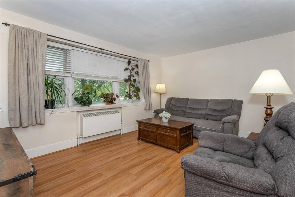 Boston, MA 02130,465 Arborway #14
