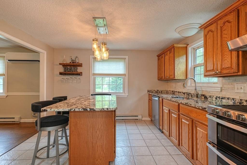 Chelmsford, MA 01824,3 Alcorn Rd
