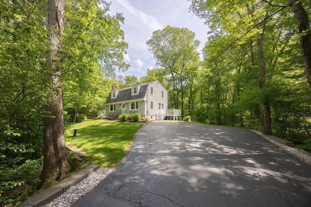 Wrentham, MA 02093,190 Sheldon Road