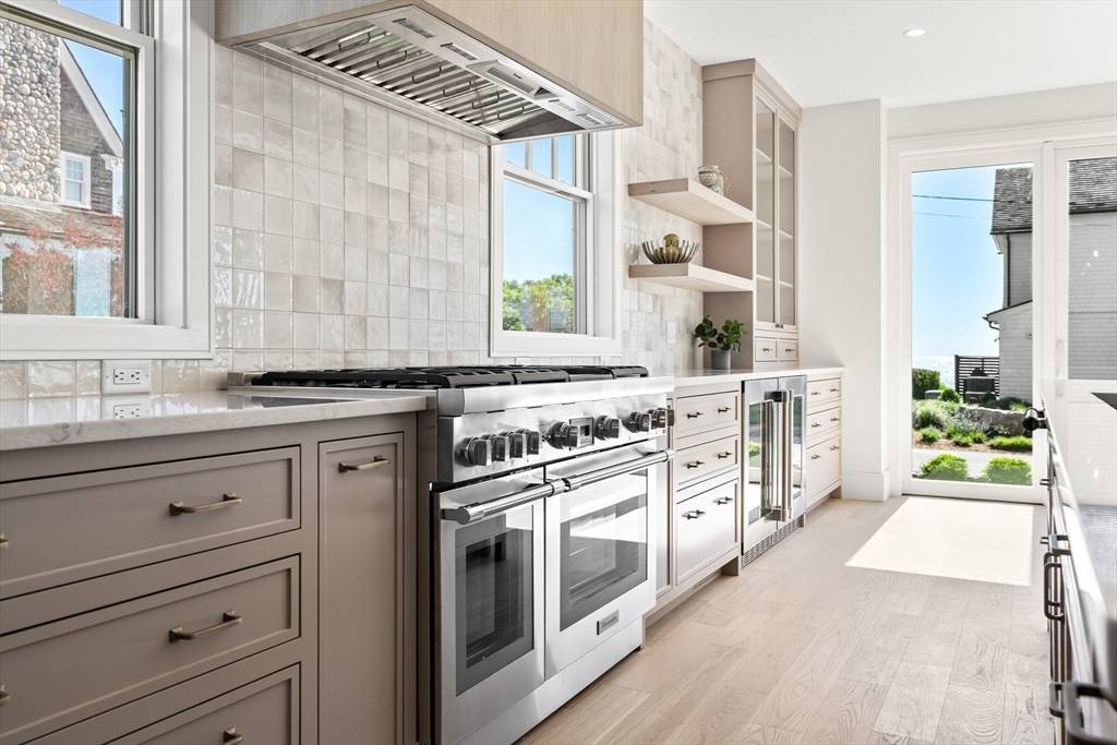 Scituate, MA 02066,2 Collier Rd