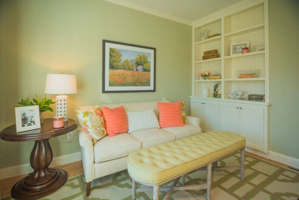 5 Verbena Dr Plymouth, MA 02360