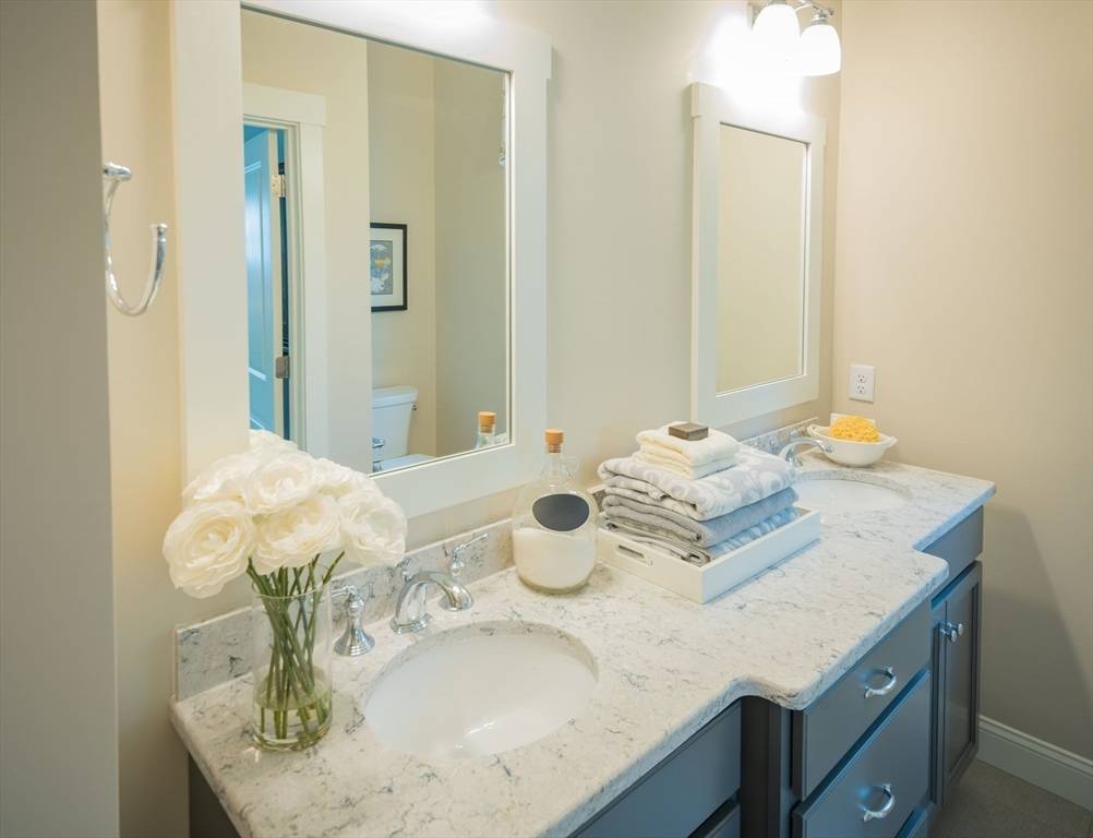 12 Wisteria Rd Plymouth, MA 02360