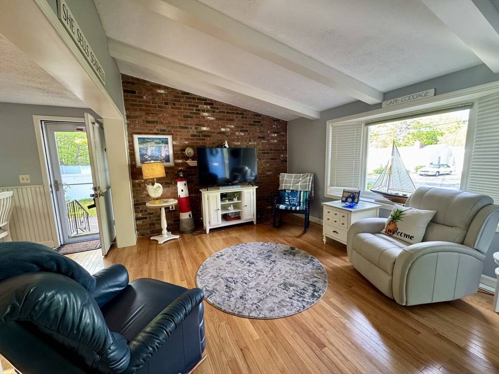 Yarmouth, MA 02664,39 Pine Grove Rd