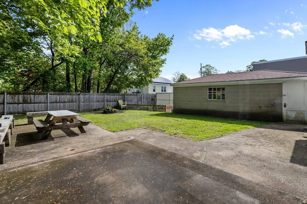 East Providence, RI 02914,504 Warren