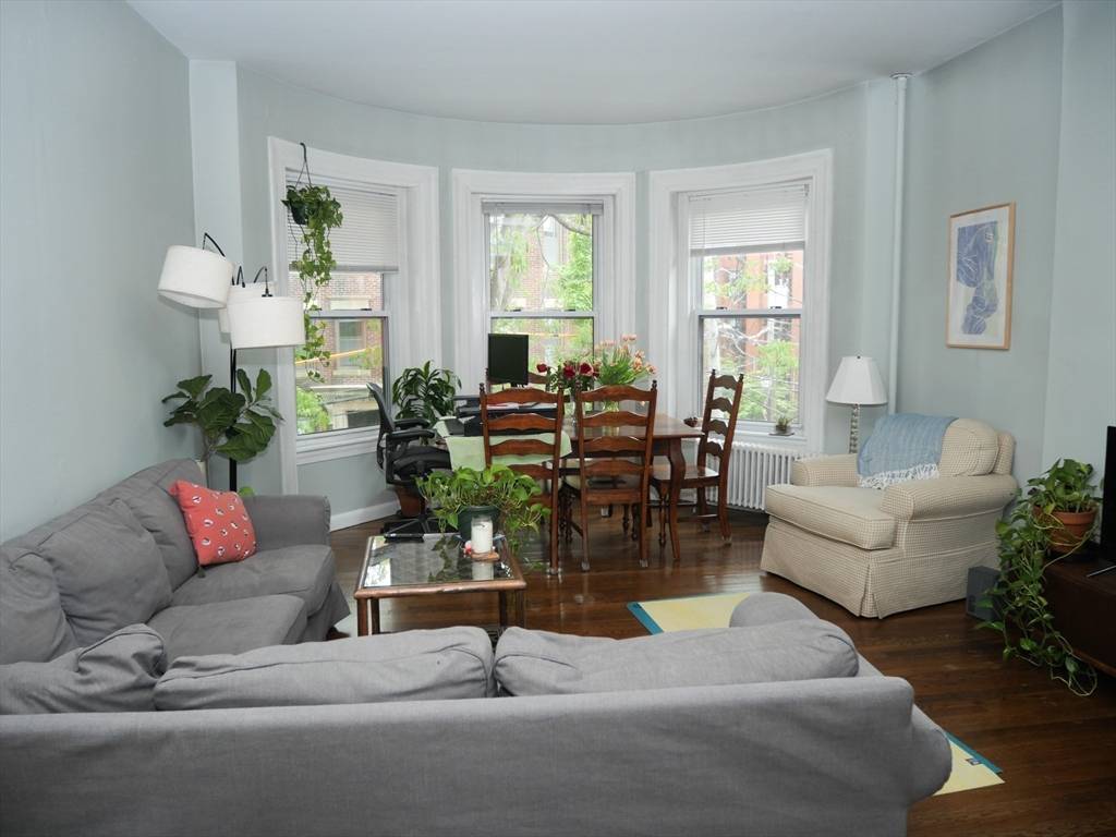 Brookline, MA 02446,45 Carlton #3