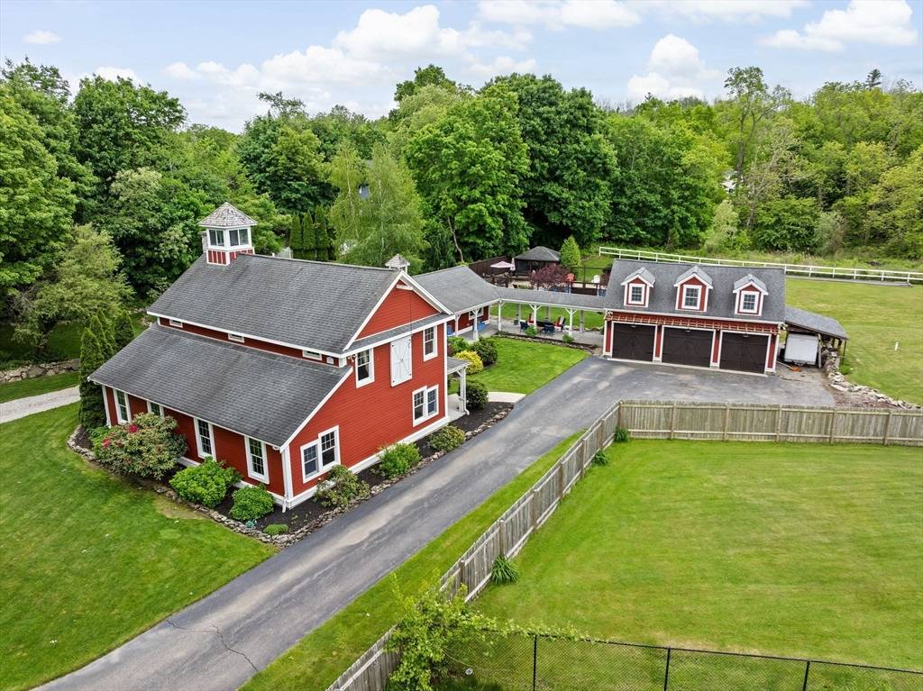 Hingham, MA 02043,3 Side Hill Rd
