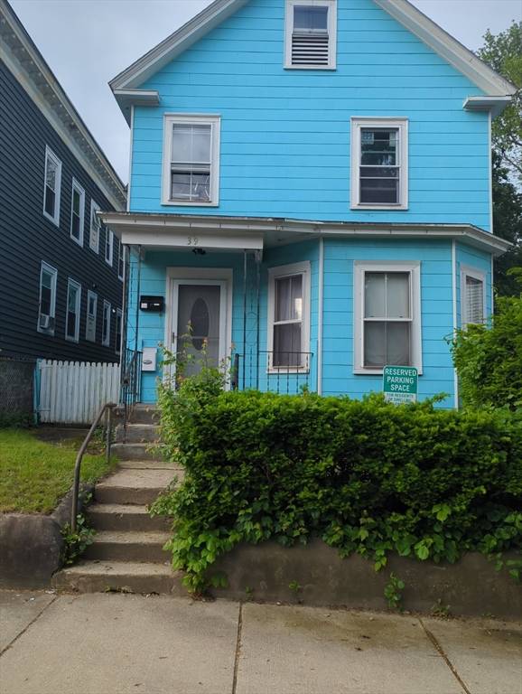 Lowell, MA 01852,39 Saint James #2