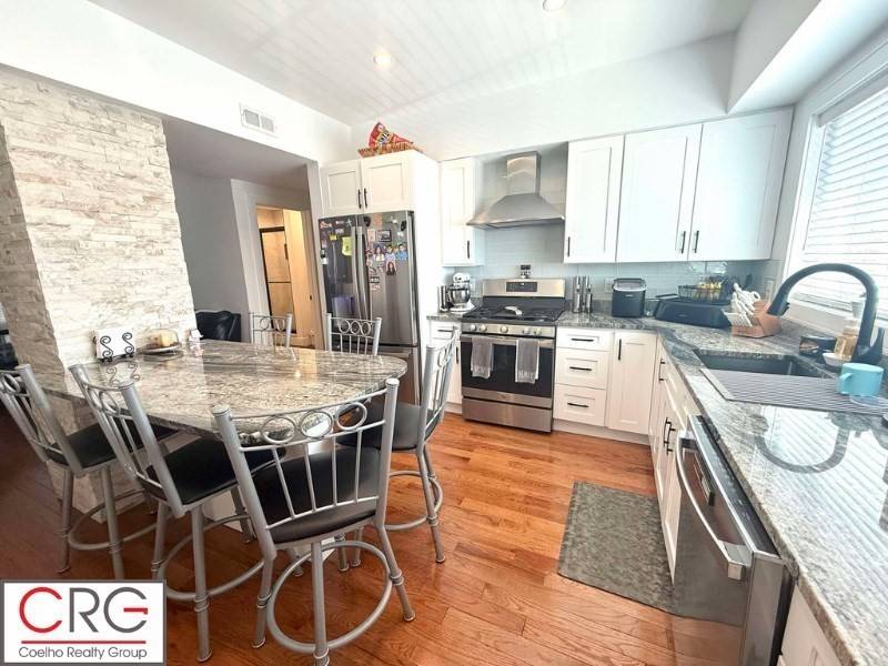 Medford, MA 02155,10 Leyden Ave. #2