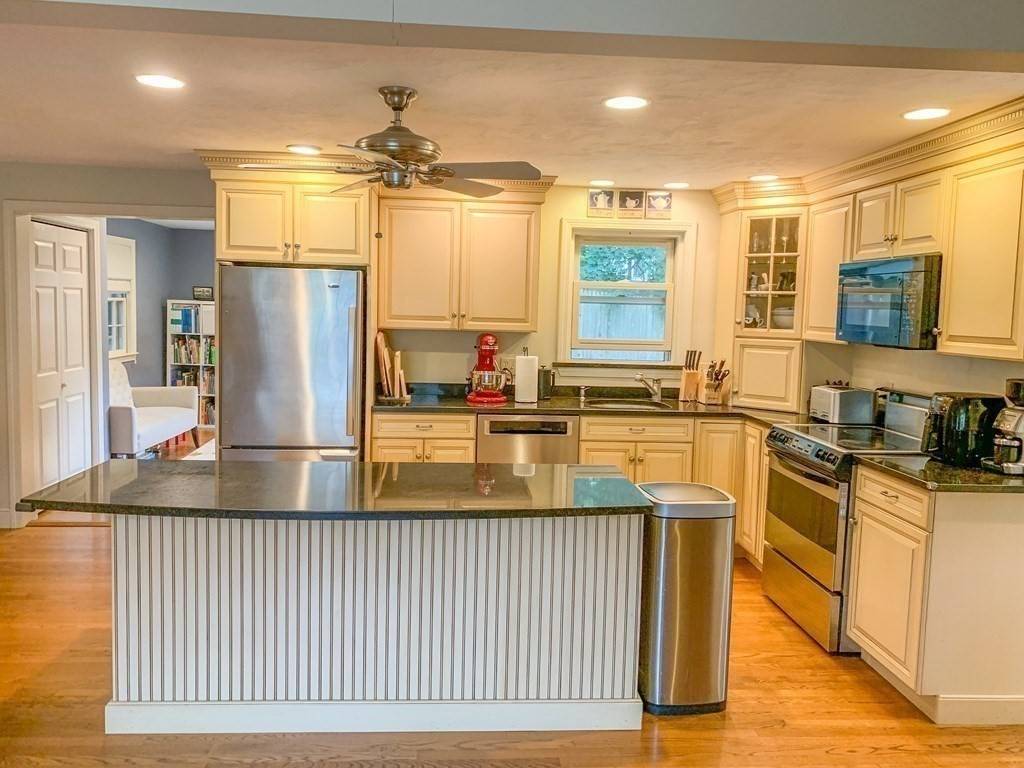 Lexington, MA 02421,23 Ames Ave