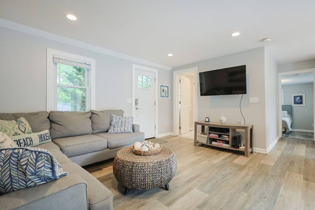 Dennis, MA 02639,5 Birch Hill Rd