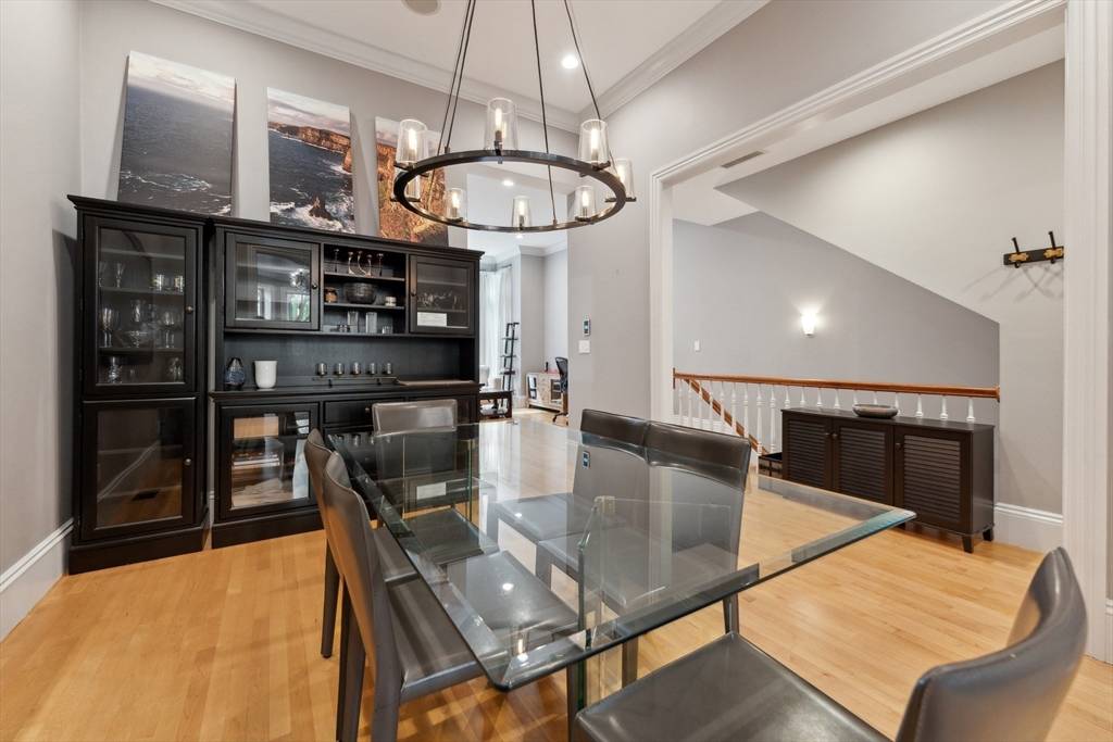 Boston, MA 02116,546 Columbus Avenue #1