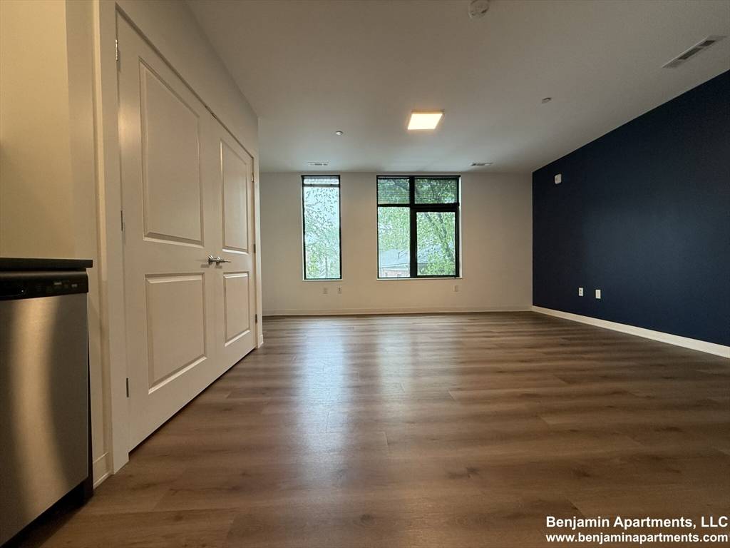 Boston, MA 02134,89 Brighton Ave #210