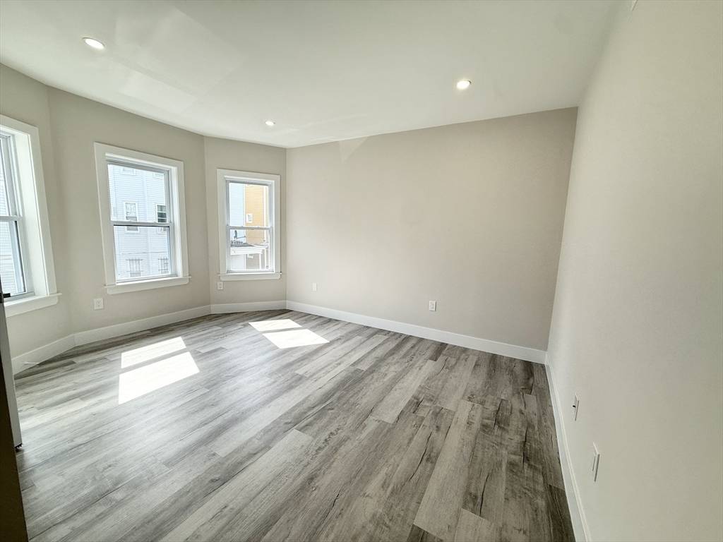 Boston, MA 02125,10 Cawfield St #2