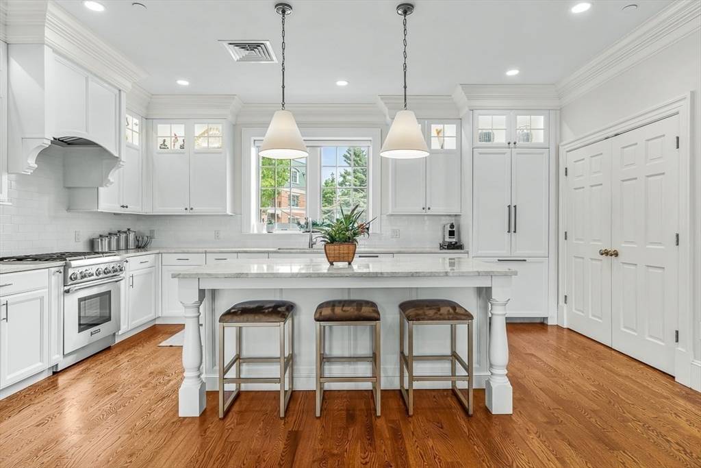 Winchester, MA 01890,23 Elmwood Avenue #C
