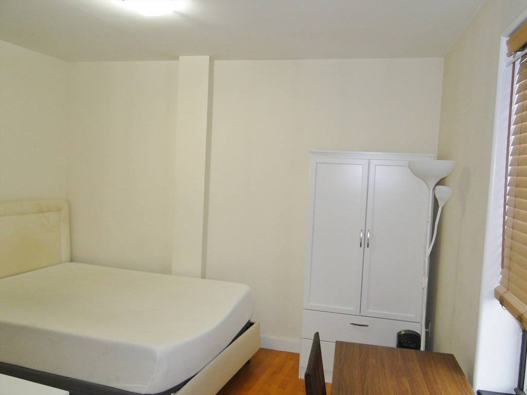 Boston, MA 02111,42 Beach Street #10D