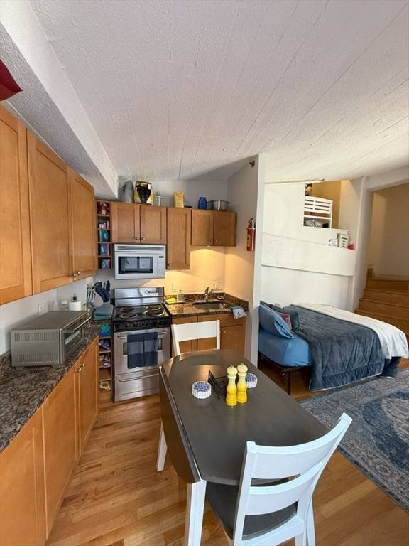 Boston, MA 02155,12 Stoneholm St #420