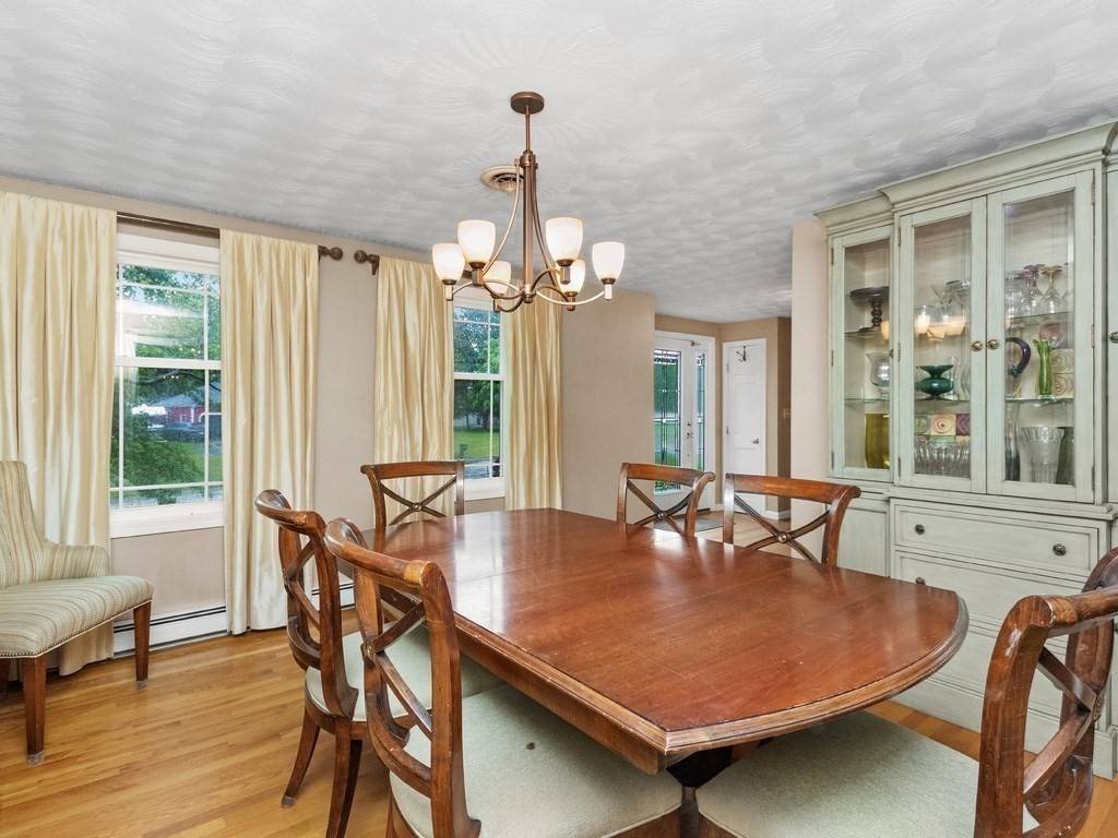 48 Twin Brook Lane Taunton, MA 02780