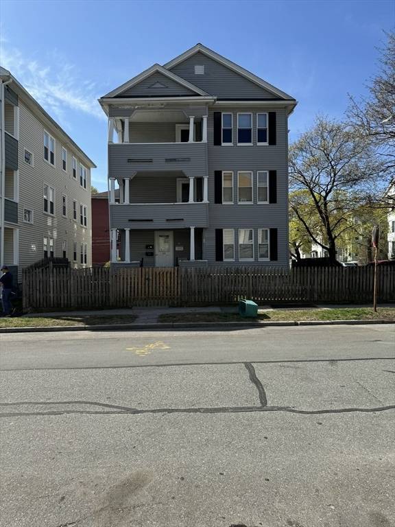 Worcester, MA 01604,82 Cohasset St #3