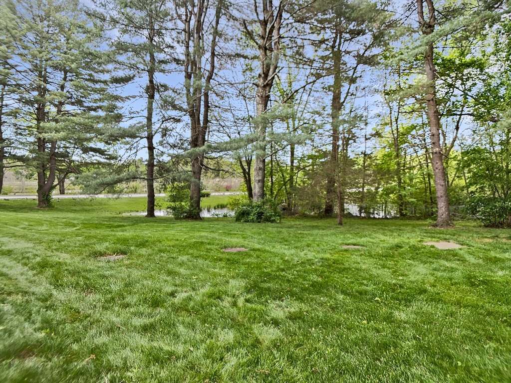 54 Macintosh Ln #54 Boxborough, MA 01719
