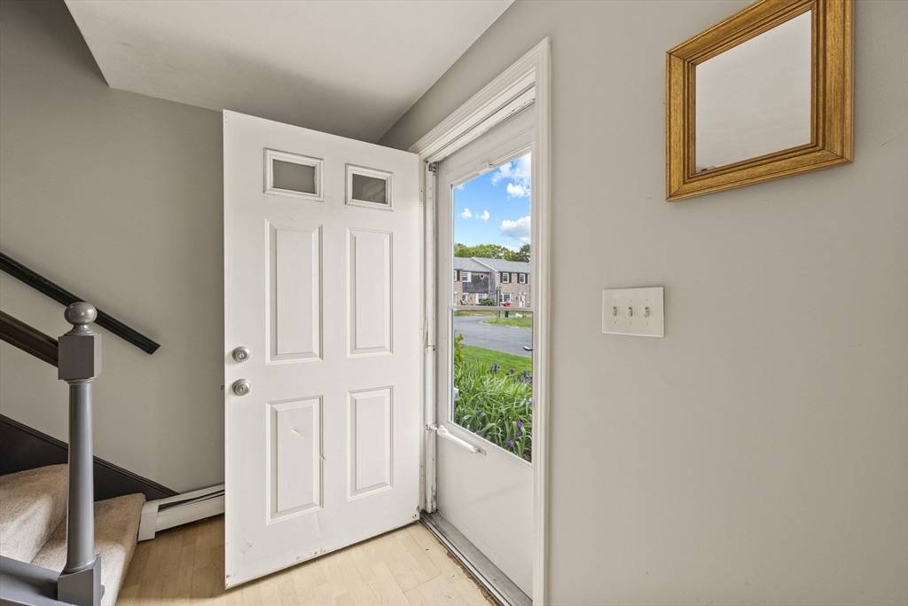 Barnstable, MA 02632,8 Louisburg Sq #8