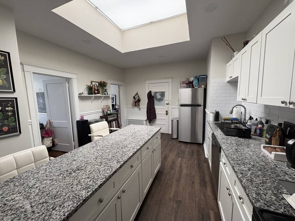 Newton, MA 02464,996 Chestnut Street #2