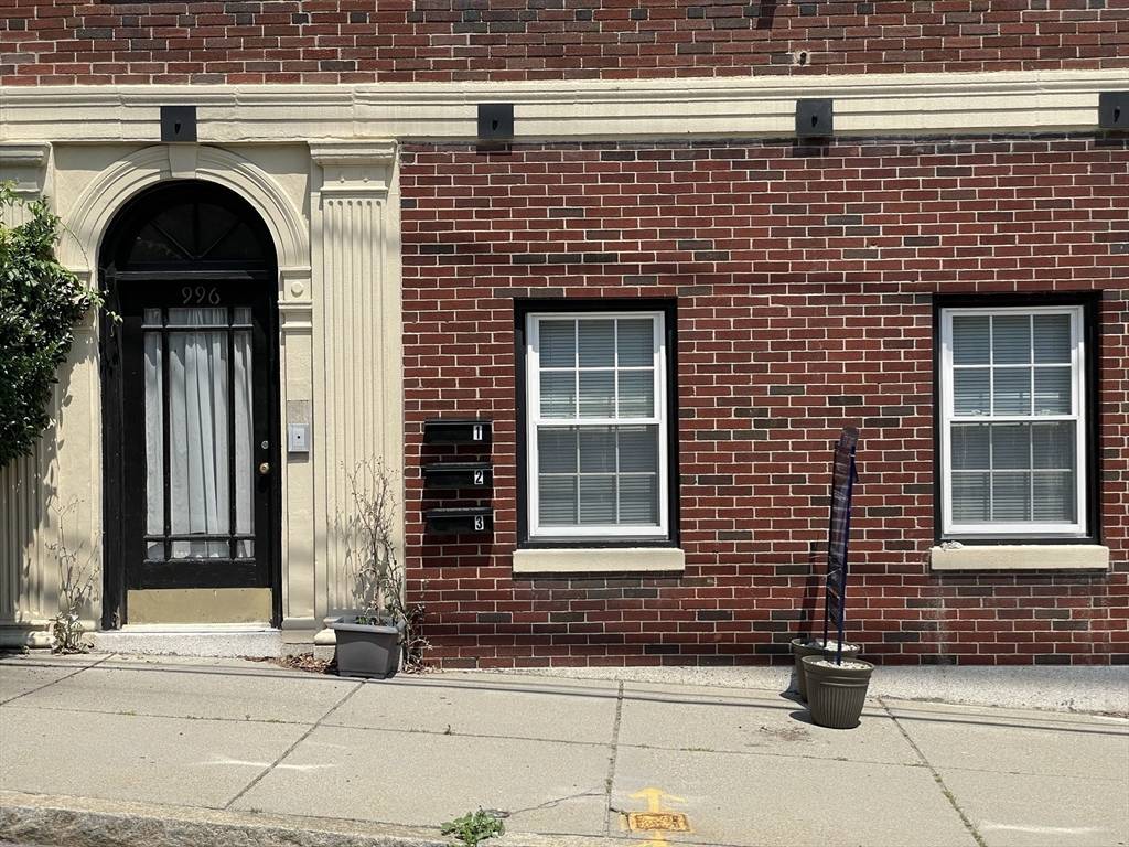 Newton, MA 02464,996 Chestnut Street #2
